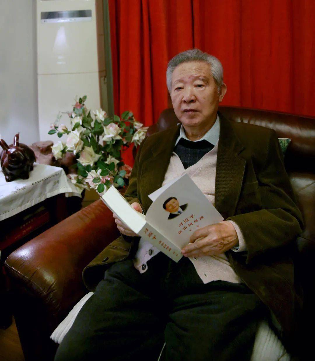 走近文艺家傅庚辰搞创作要有钻地道精神