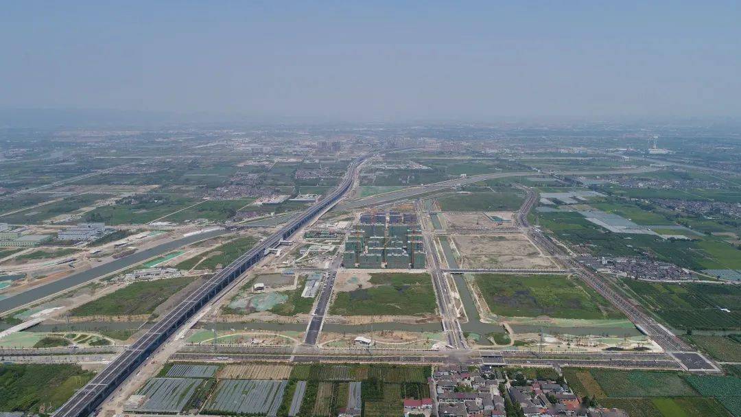 中交未来城暨宁波奉化转型示范区项目,位于宁波至奉化轨道沿线琎琳站