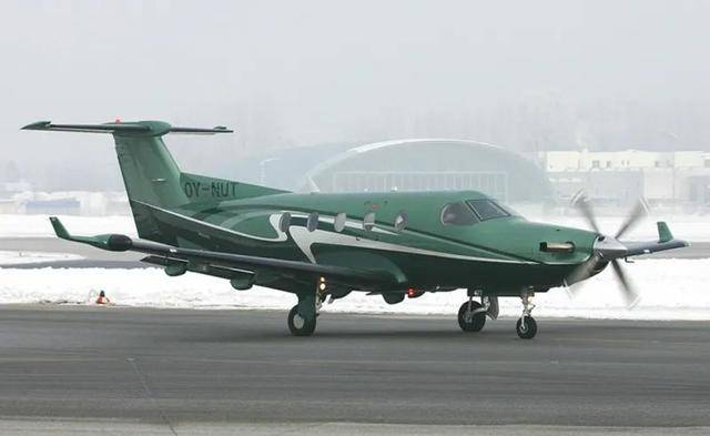 aero皮拉圖斯pc-12(pilatus pc-12)被稱為飛機中的瑞士軍刀,這是第一