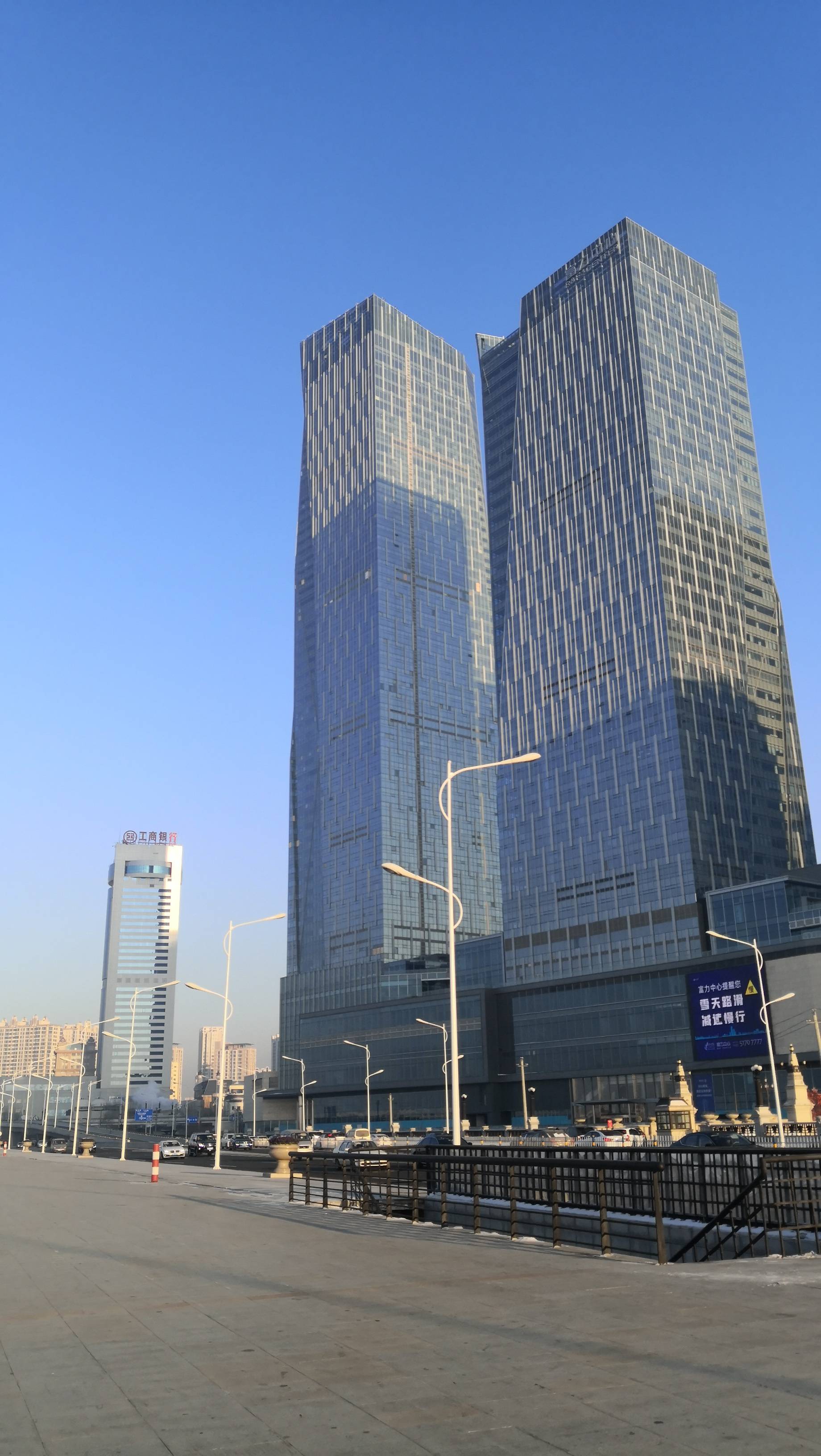 哈尔滨第一高楼图片