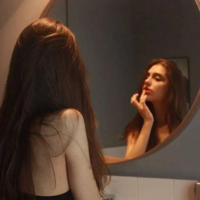 欧美头像不需分清东西南北你只需走向有我的方向