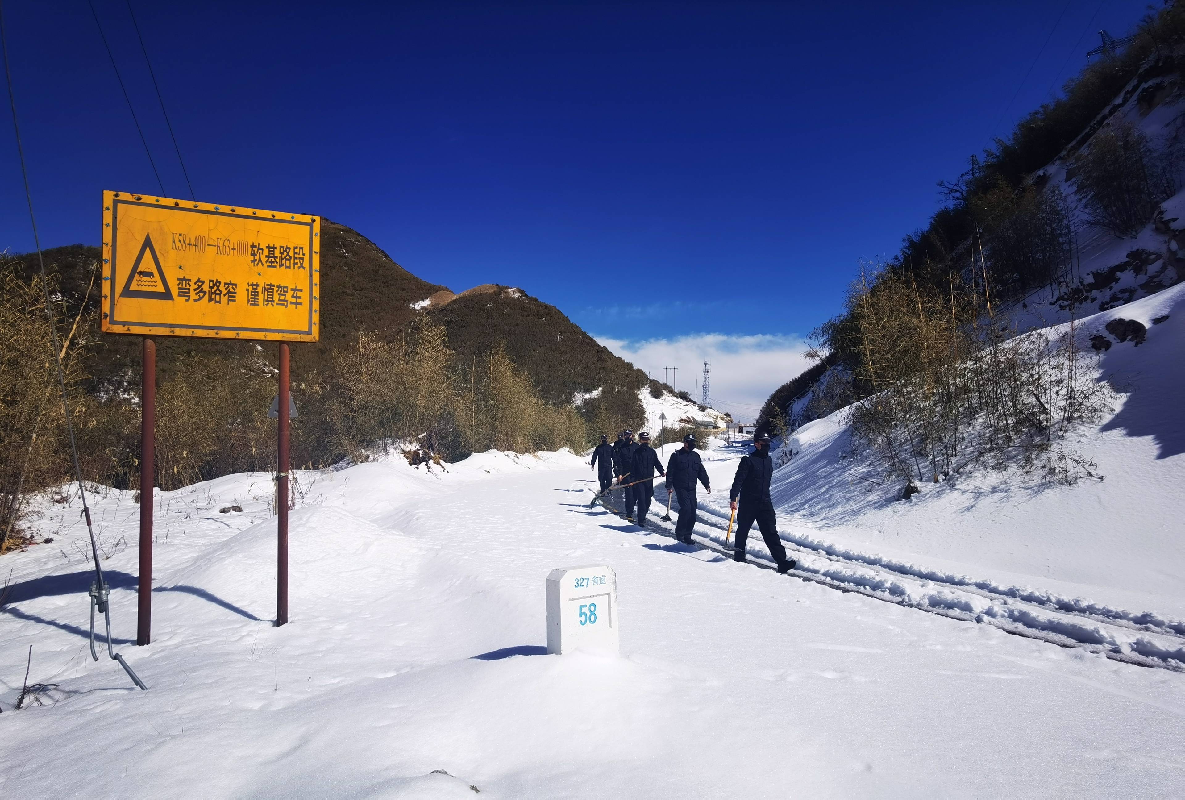 守点,守线,守夜:他们"钉"在祖国边境线上