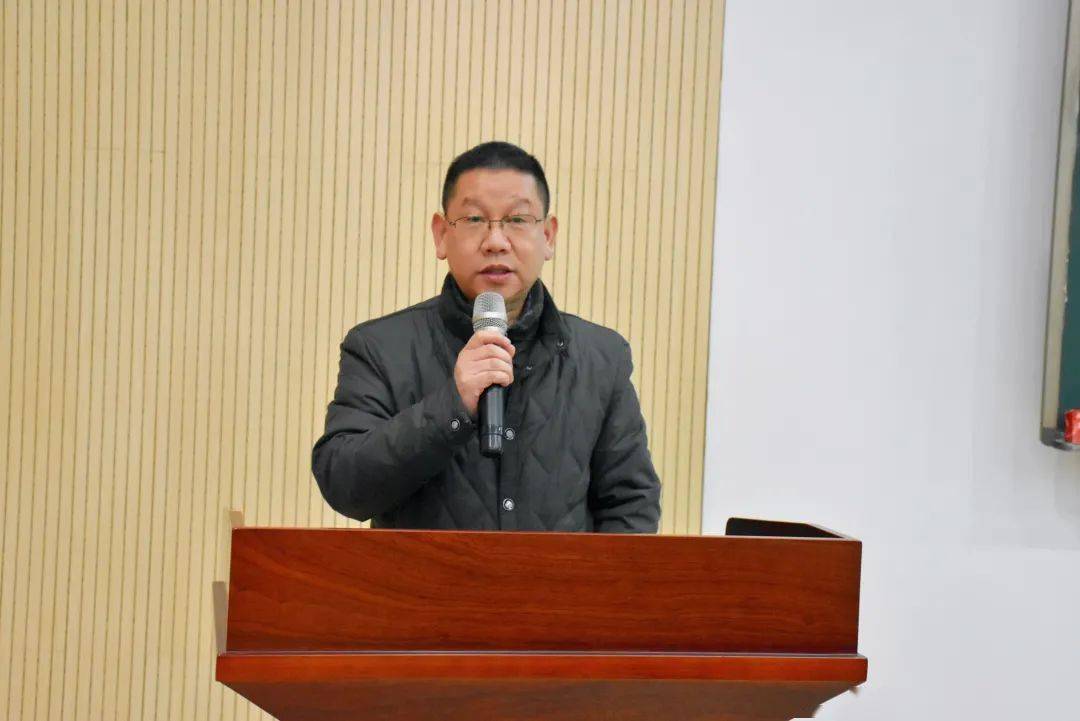 课程结束后,高三年级英语组长刘启兰老师做了相应的课后点评.