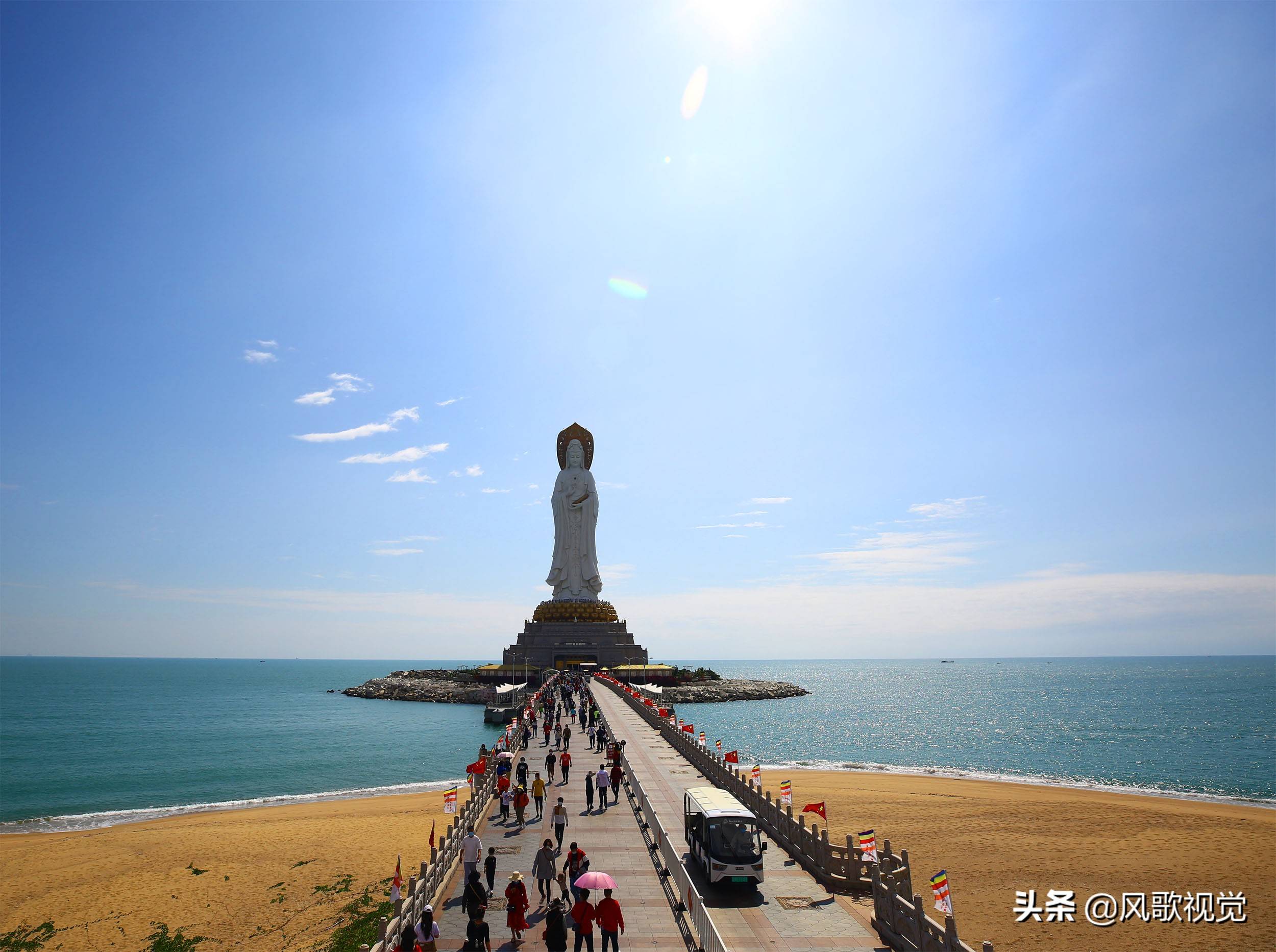 三亚南山:冬日美景引游人