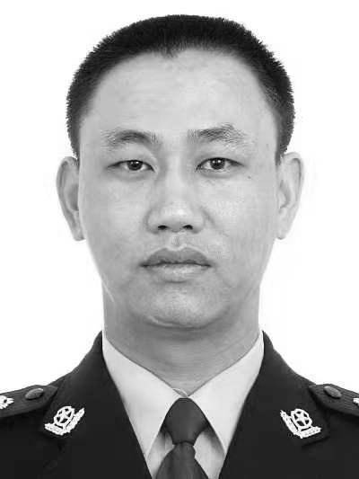 1994年7月参加公安工作,大学文化,中共党员,生前系无锡市公安局交警