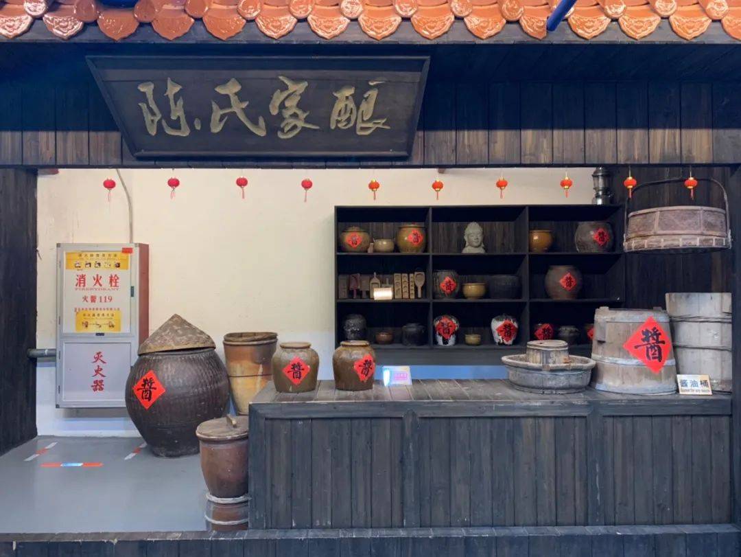 在厦门有一种震撼叫亚洲最大酱油晾晒场这场面你一定没见过