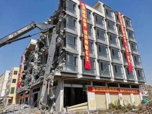 一举拆除违建4000多平方米火炬区打击两违不手软