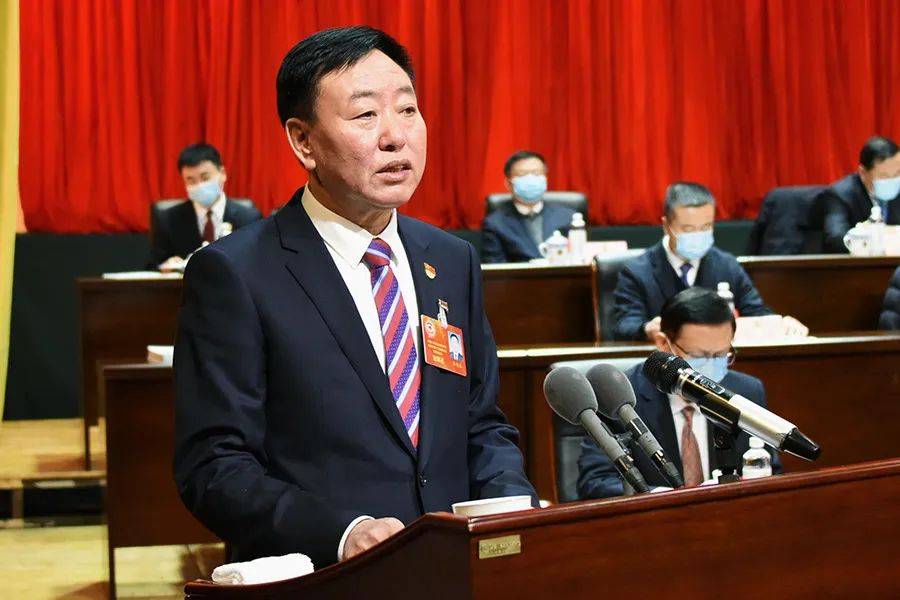 市政协十三届四次会议隆重开幕