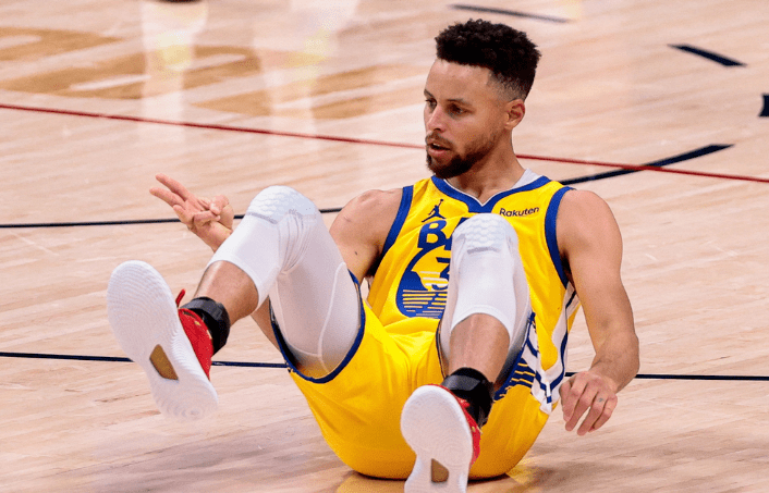 约基奇三双关键一攻终结比赛库里35分勇士负掘金