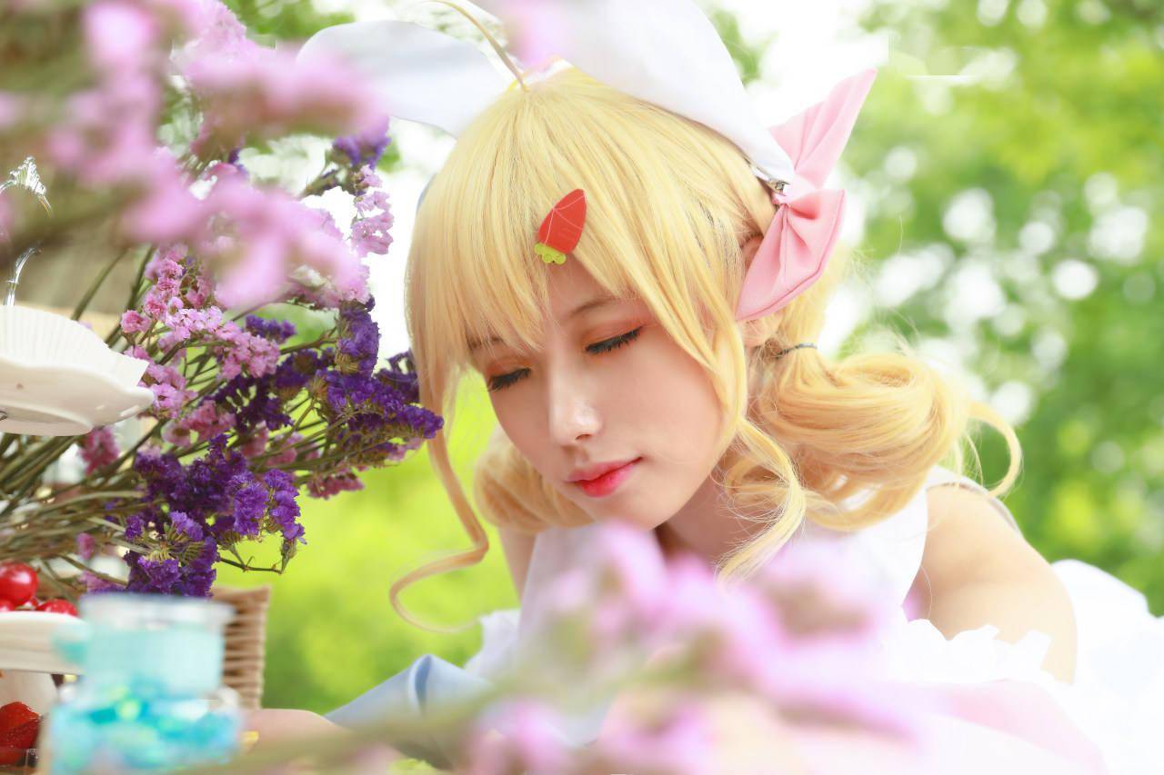 见失ったウサギと森 镜音铃cosplay