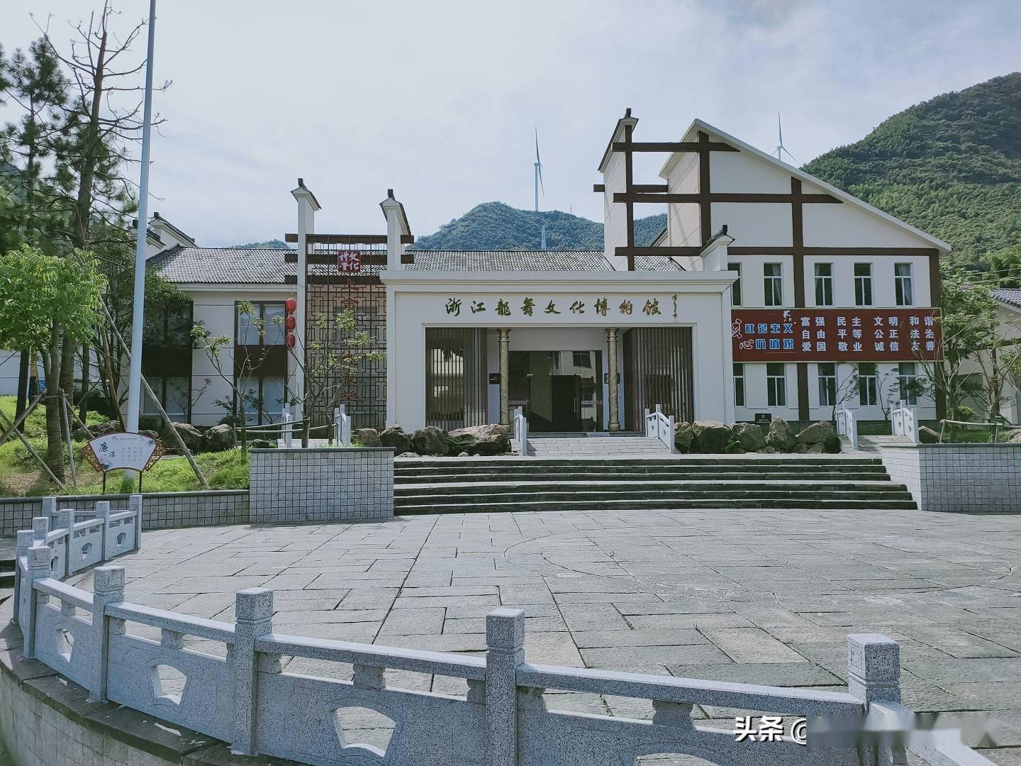 湖州市安吉县梅溪镇上舍村2019年,上舍村还建成了集生态,文化等为一体