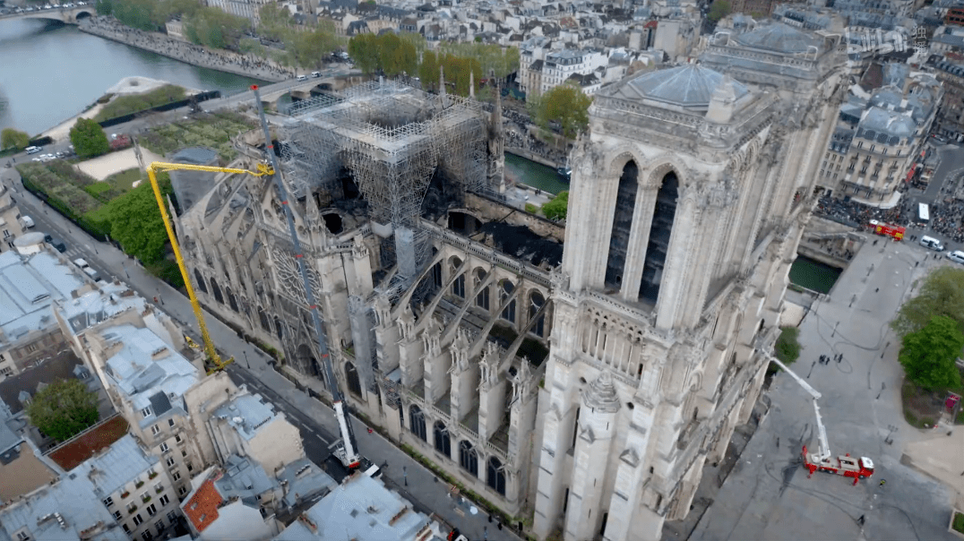 巴黎圣母院现状令人深思古建筑的修缮加固需要保持原汁原味吗