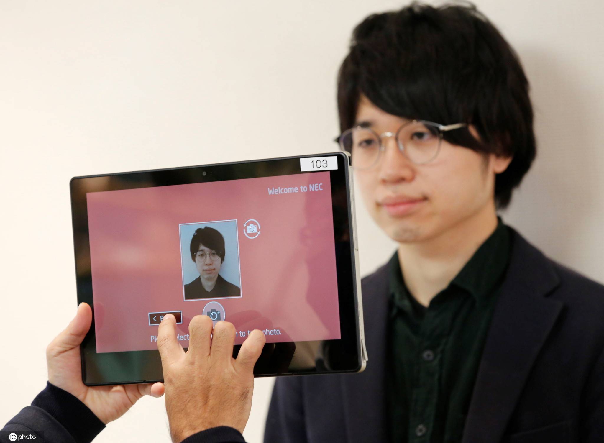 身份|日本电气公司研发新型人脸识别系统 戴着口罩也能完成认证