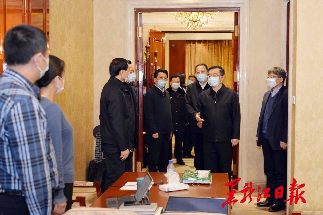 张庆伟: 不折不扣坚决贯彻落实党中央国务院决策部署 强化优化指挥体系工作体系有效阻断疫情扩散_防控