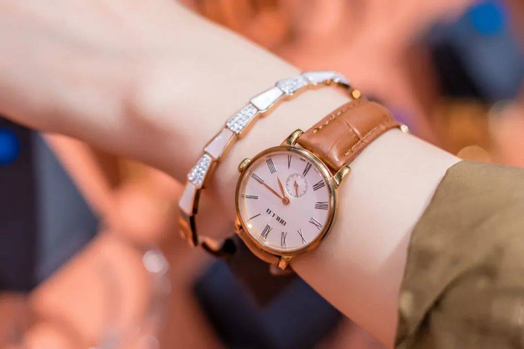 首饰大牌平替 1e371584a9d642d0ad9e59ea6d3a7c87.jpeg