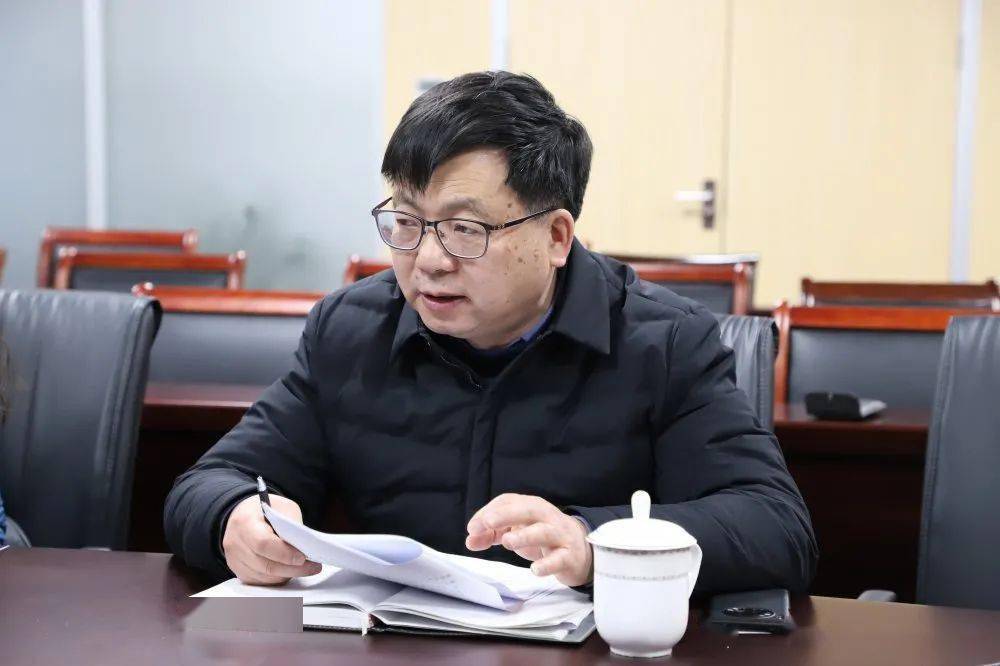 共谋教育高质量发展,区教育局召开"两代表一委员"座谈会_江飞