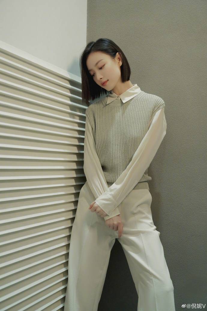 绿色头发怎么搭衣服_女生头发怎么画(3)