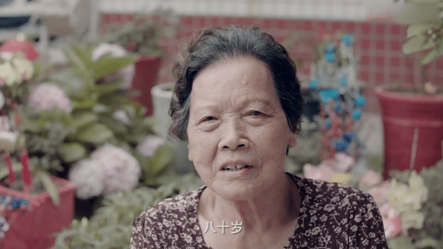 中国女性0到100岁的美看到最后笑着哭了