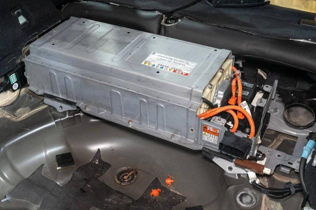 【路试笔记】为什么雷克萨斯ct200h 电池会坏?这台车给你一个答案