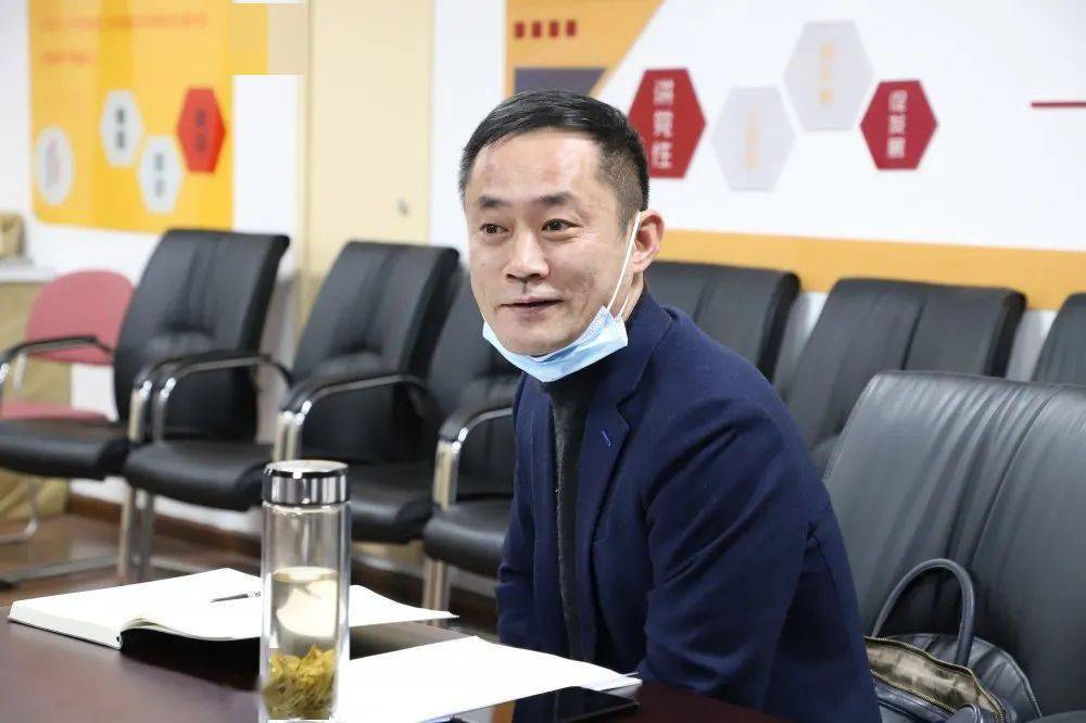 共谋教育高质量发展,区教育局召开"两代表一委员"座谈会_江飞