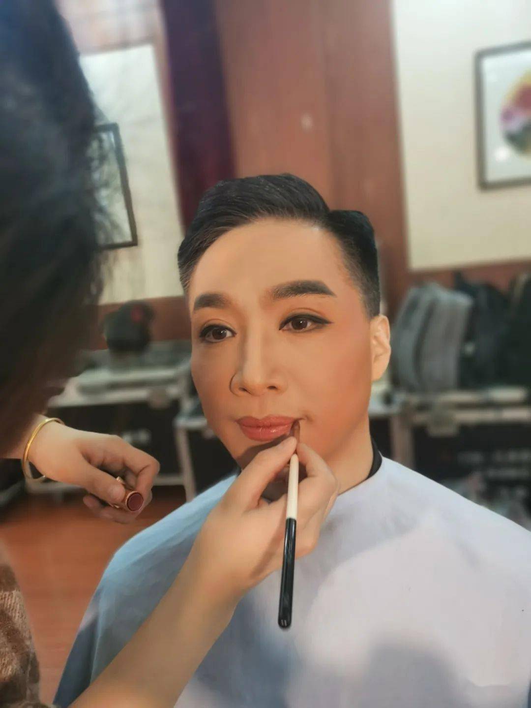 太神奇了,揭秘戏曲妆的全过程_化妆