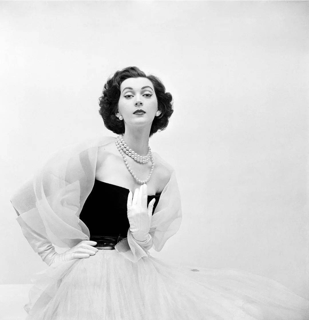 这个艳压赫本的女人,却被渣男害了一生_薇玛