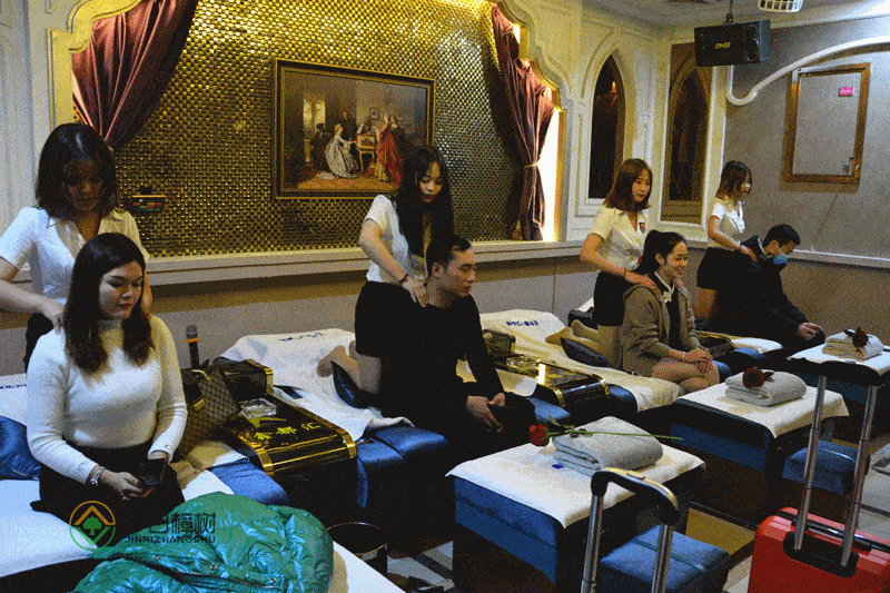 世纪联华这里有大事发生!赶紧点击查看!_按摩