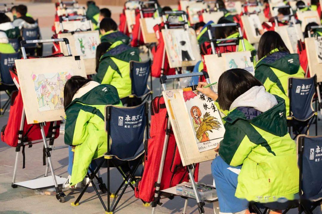 點染時代丹青我校舉行脫貧感黨恩奮進新起點主題繪畫比賽