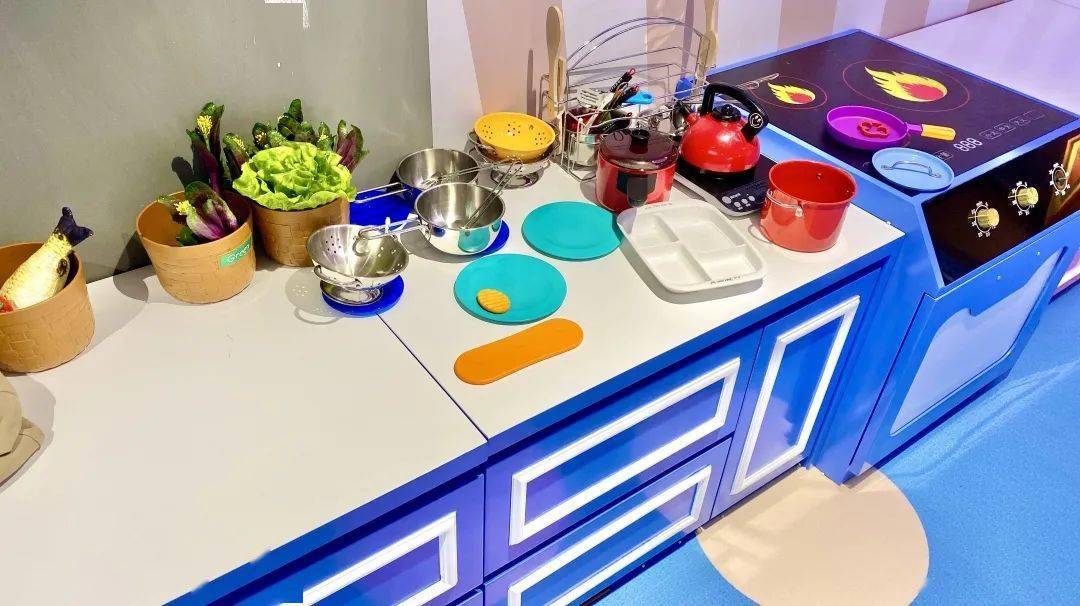 魔法厨房丰富的角色扮演还原生活,让宝贝认知更接近生活浮岛星球趣味