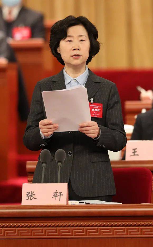 市人民政府市长唐良智作政府工作报告.