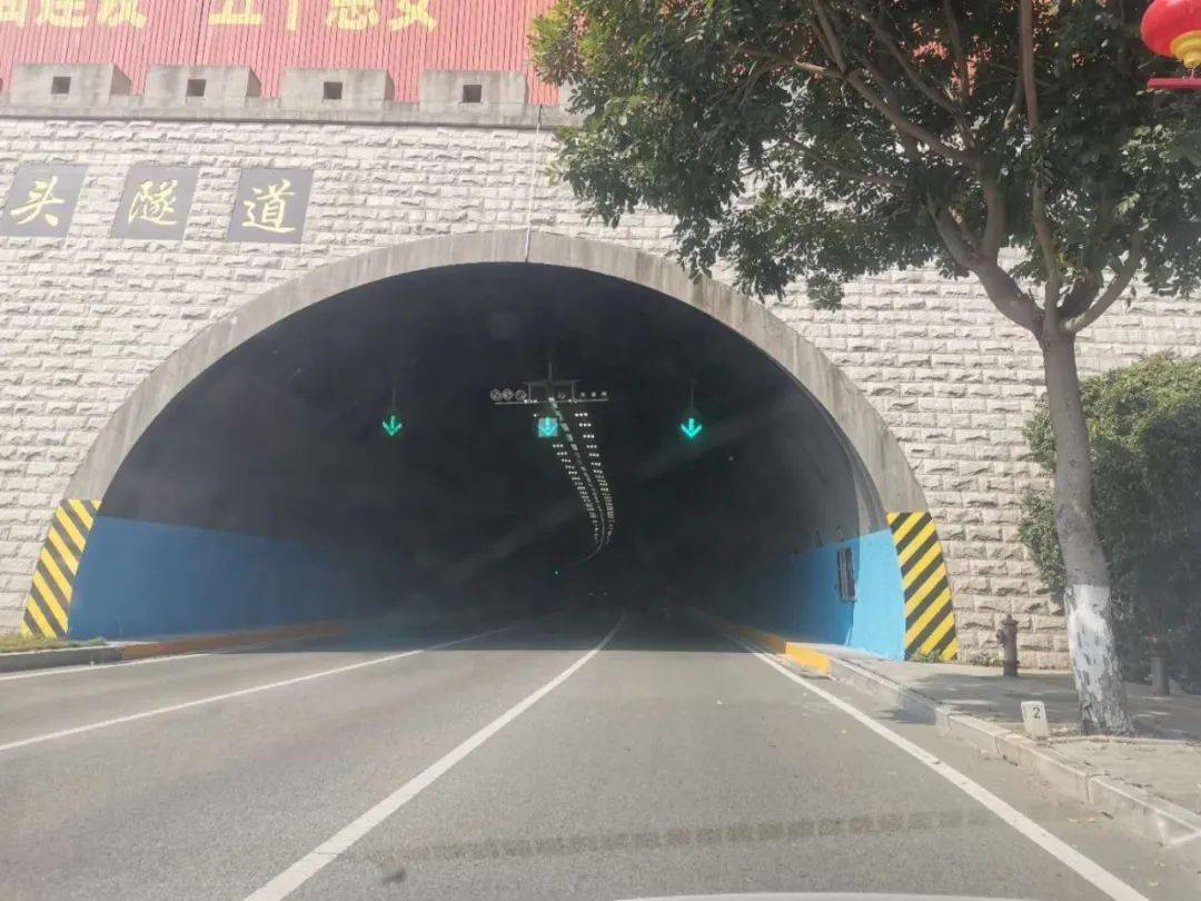 (黑色标记为设备具体点位)1,大岭头隧道(区间测速限速60km/h)一,高清