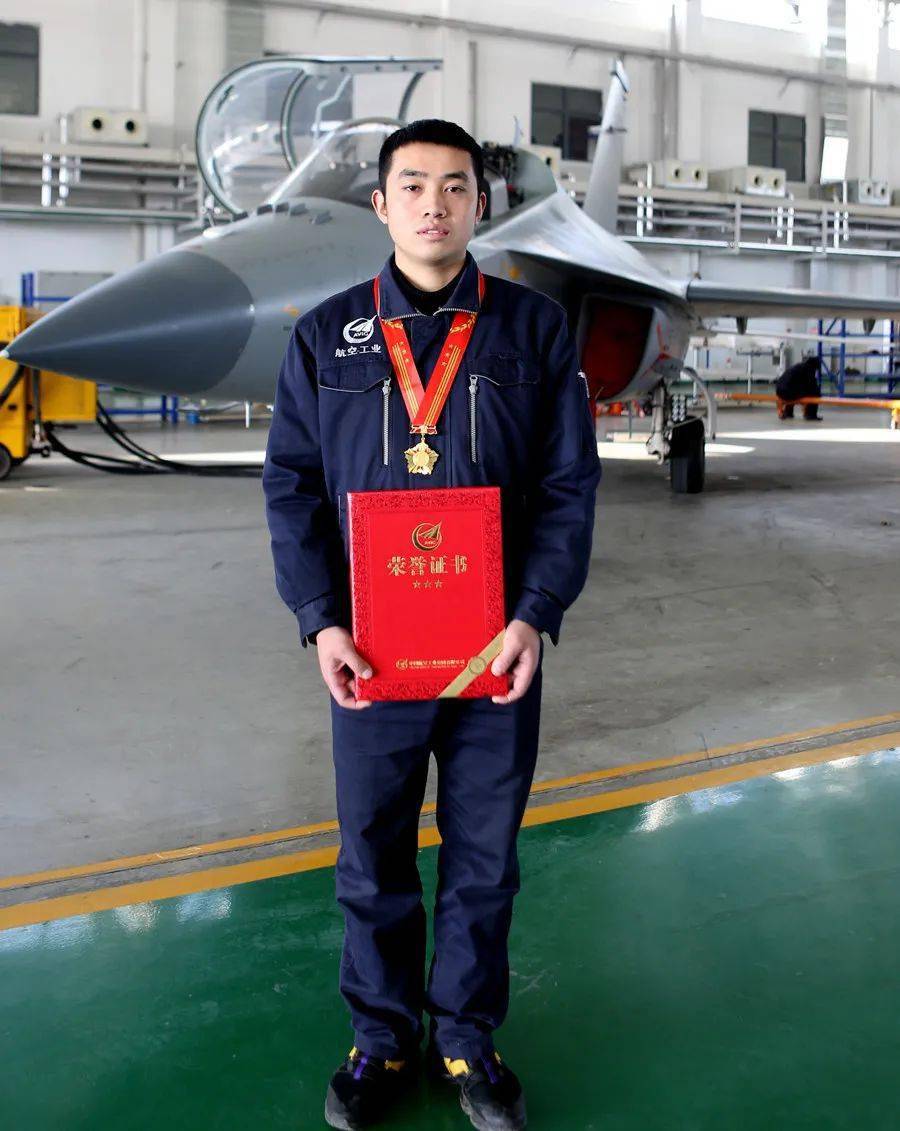 喜讯洪都青年登上航空工业年度风云人物榜