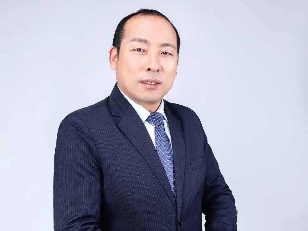 王中元,是深科物业红珊湾项目坚守防疫一线员工中的