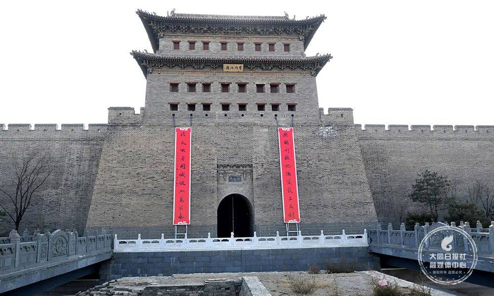 全城瞩目大同古城12座城门挂春联快来打卡