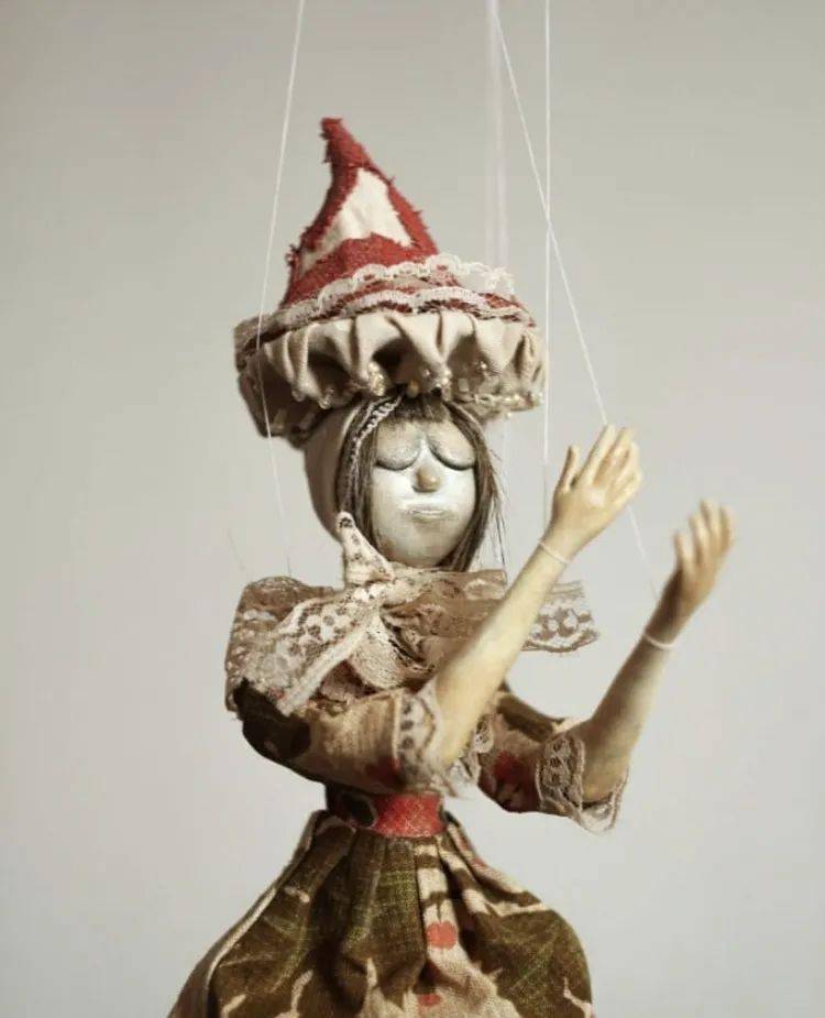 不愧是战斗民族美少女,15岁做玩偶,22岁已成大神_木偶