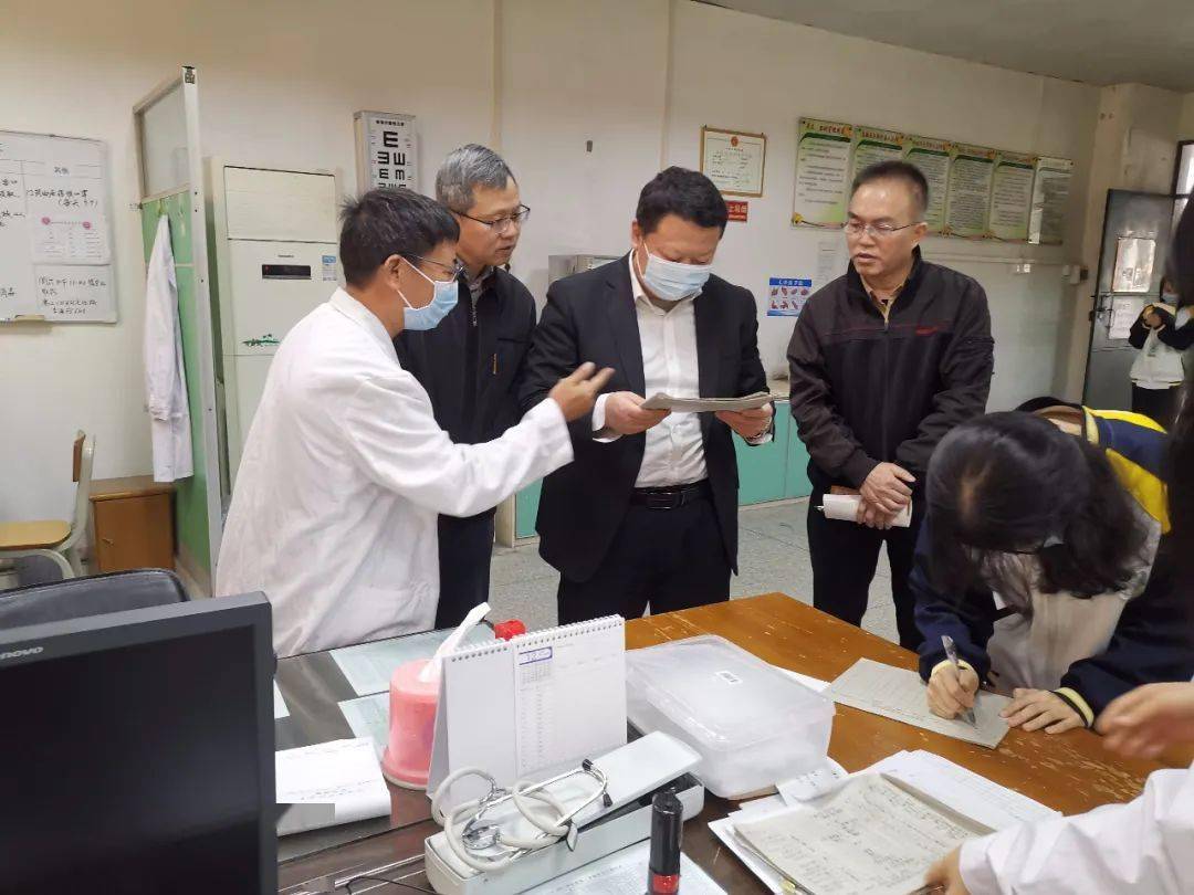 江门市教育局刘利元副局长到培英高中进行安全大检查