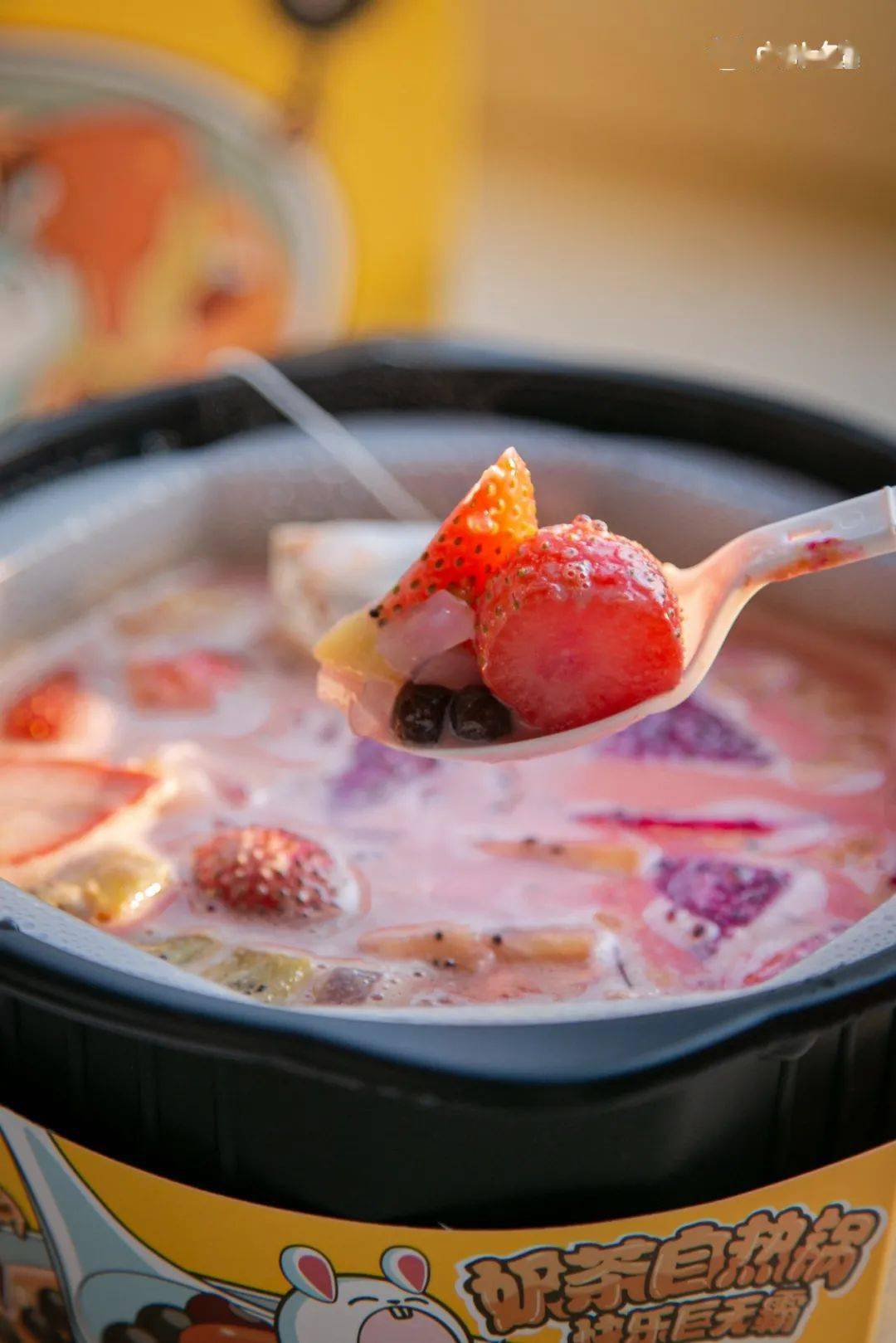 李佳琦直播间秒空的奶茶火锅真的好吃吗