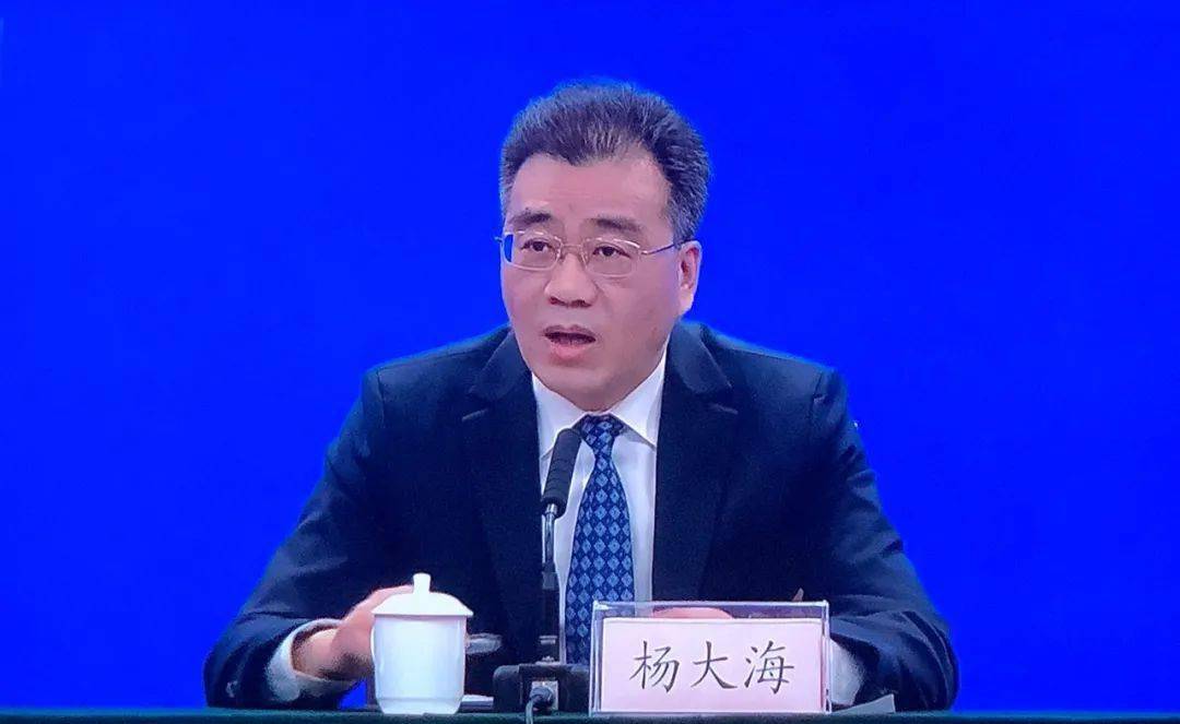 省农业农村厅新闻发言人,总农艺师杨大海就农村地区和渔民渔船的疫情