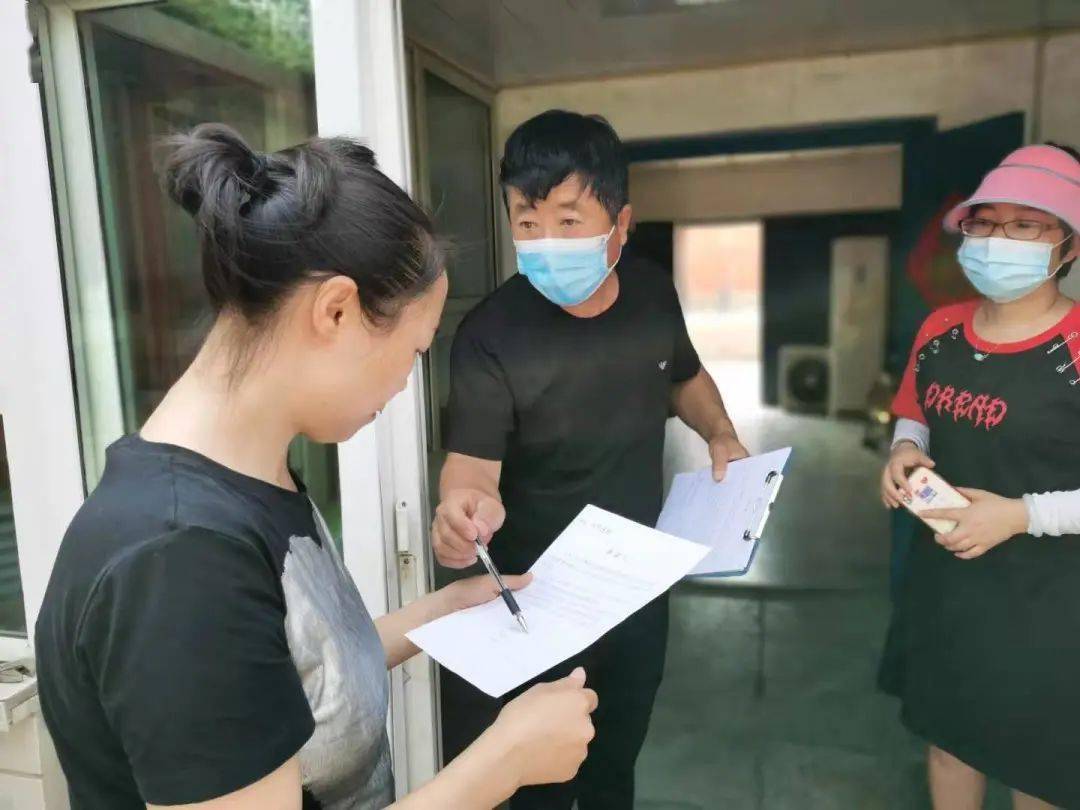 人口普查员是社工吗_社工上门人口调查