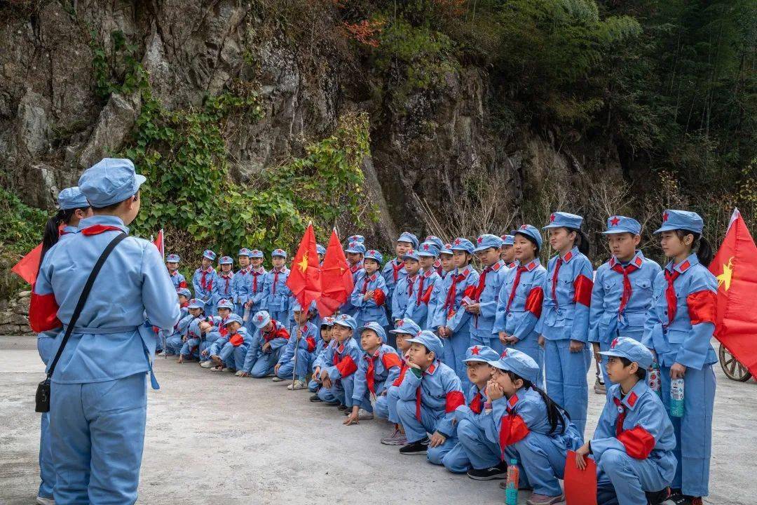 紅色基因代代傳 綠谷少年永向前|新時代校園展播(三)