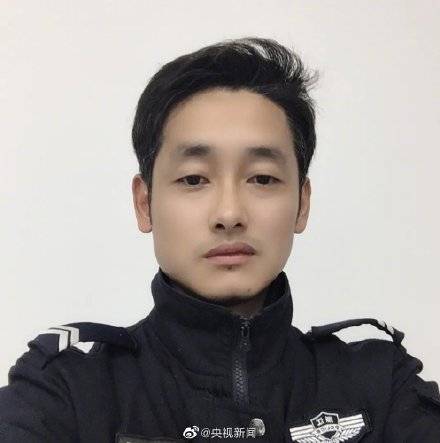 辅警救火被炸伤近乎毁容（图）