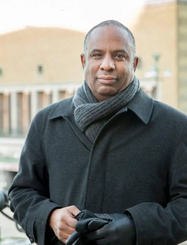 加拿大斯坦道格拉斯standouglas