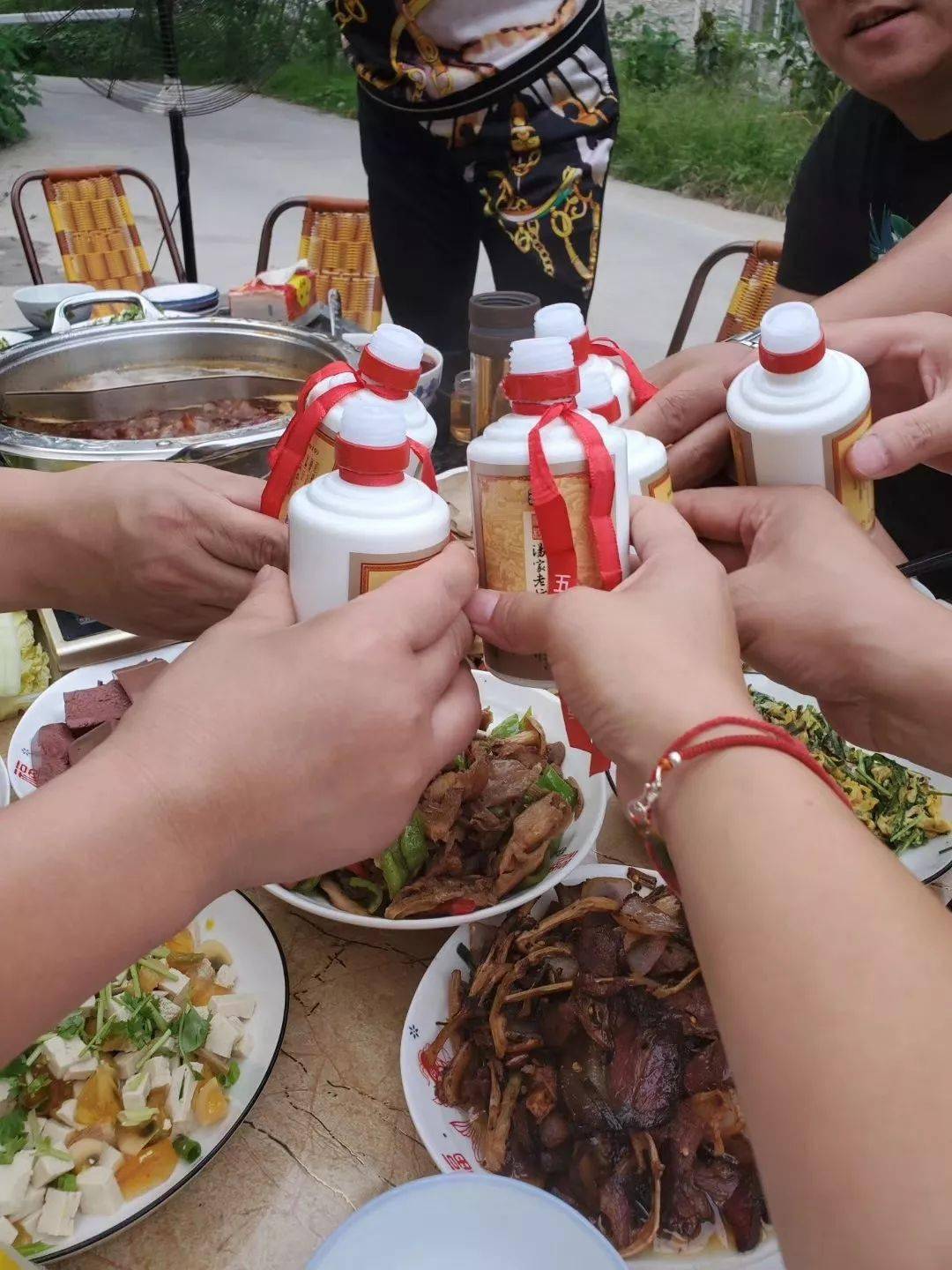 其实圣贤寂寞是真饮者留其名则是有些迁强