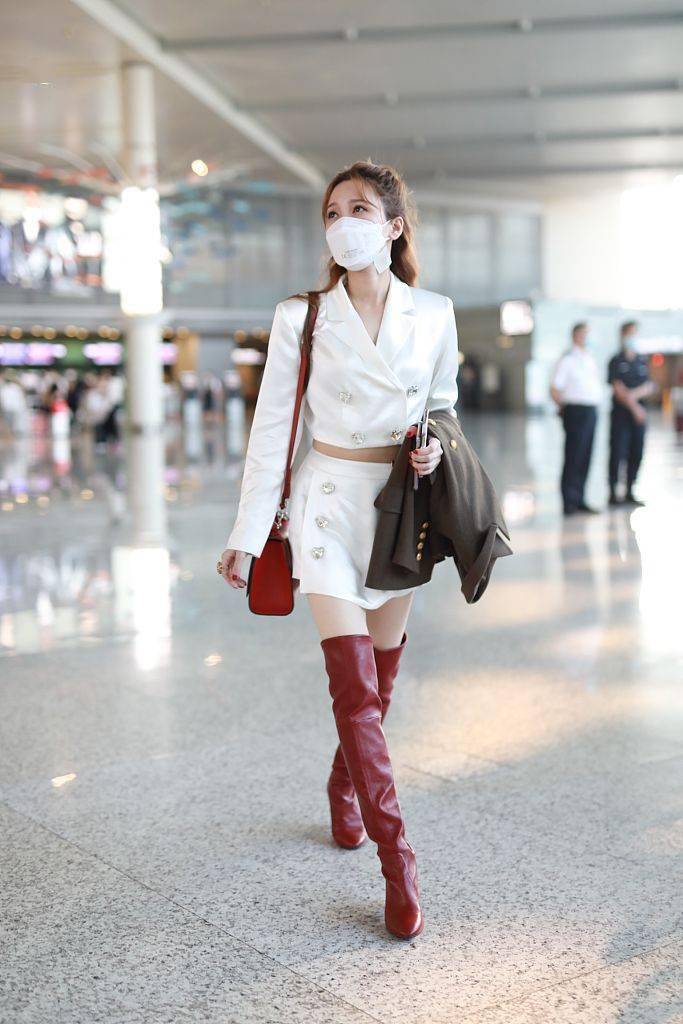 微胖女生穿什么短裙搭配长靴 b57a3919b98641c4b3776e5b6d3c2a33.jpeg