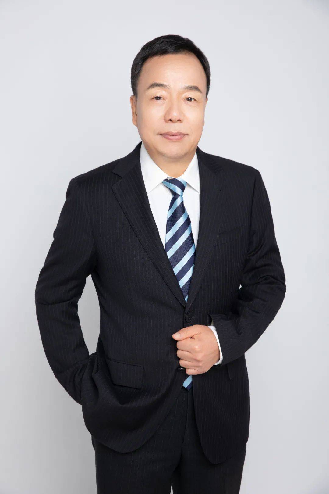 用现代科技尝百草访中国科学院上海药物研究所岳建民院士