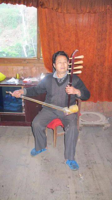 博物识珍|喜闻乐见的侗戏艺术_梅良玉