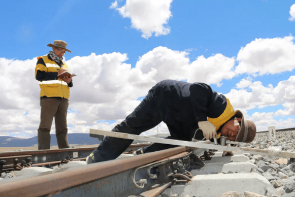 平凡岗位孕育伟大精神走近2020最美铁路人