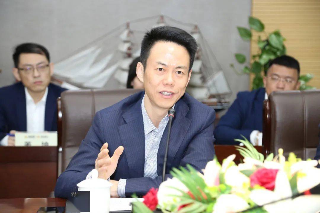 杨俊率队到贵州建工一建交流座谈