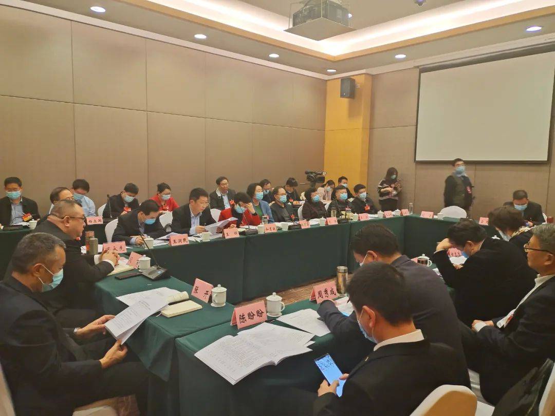 十四五农村贫困人口脱贫_脱贫攻坚图片