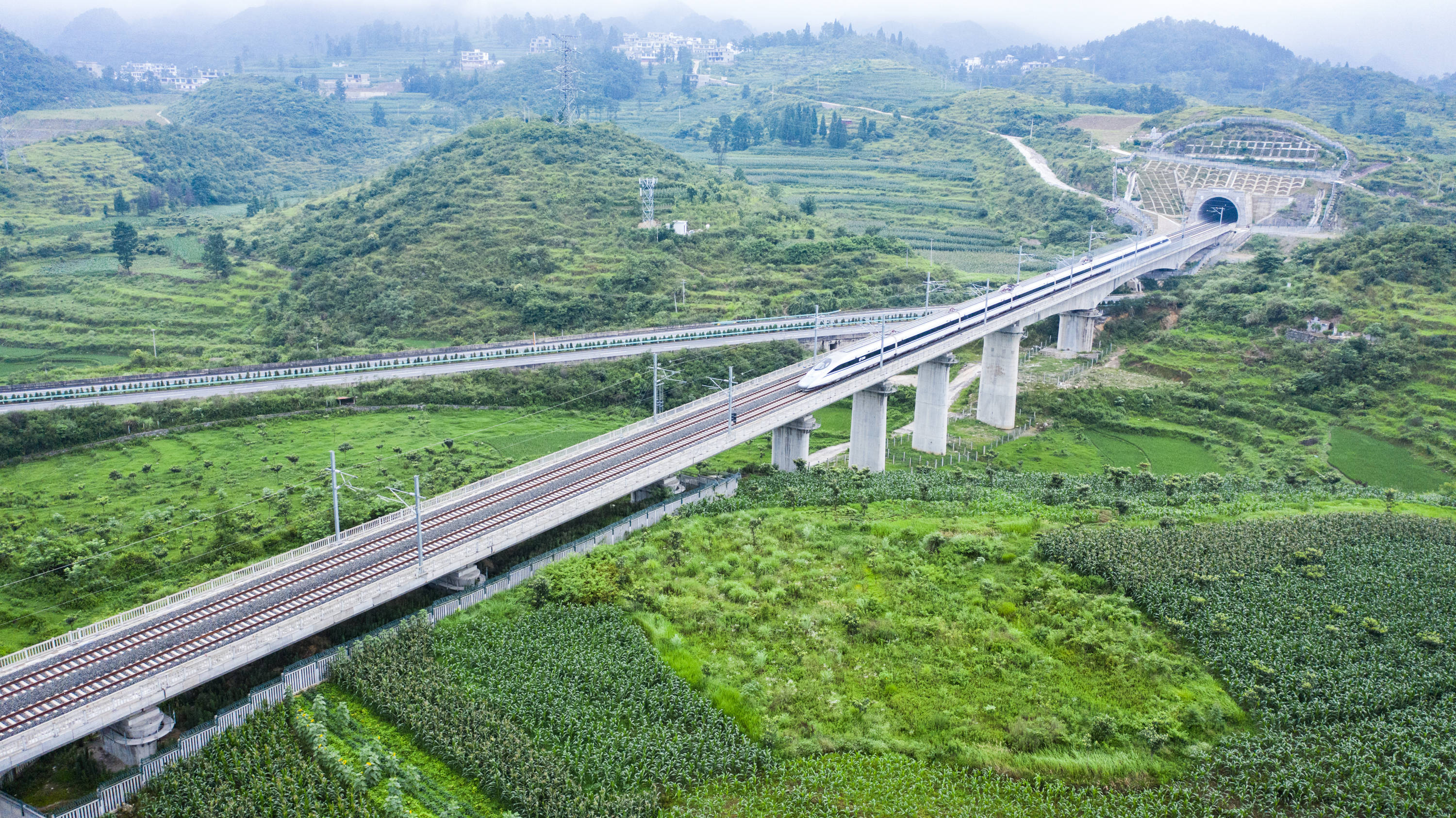 贵州基础设施六网会战完成投资2200余亿元